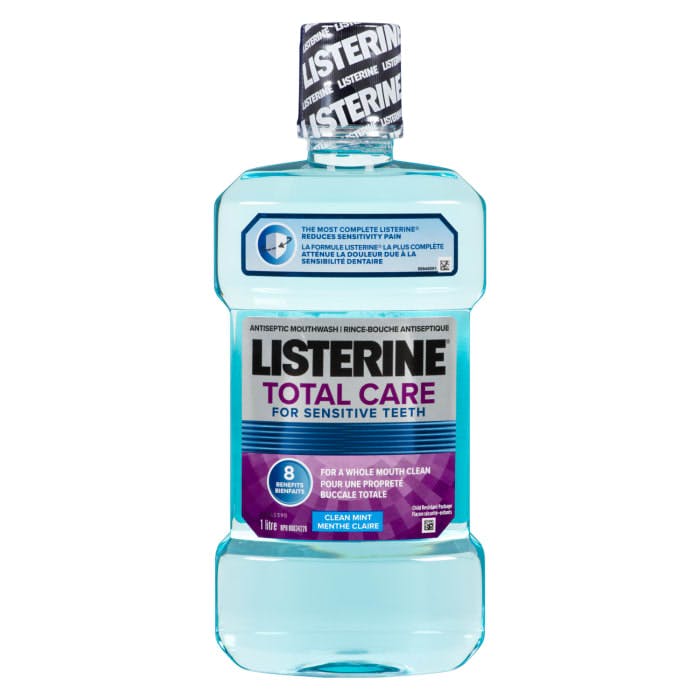 Listerine Total Care for Sensitive Teeth Antiseptic Mouthwash Clean Mint 1 L